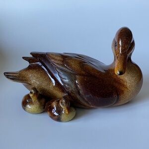 Ducks Unlimited Mallard Duck Hen with Ducklings Vintage Art Pottery